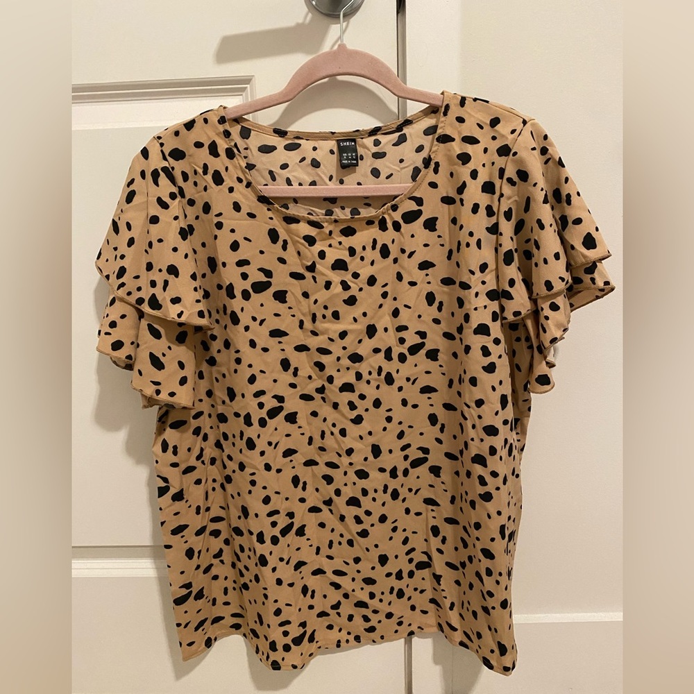 Leopard Print Flutter Sleeve Top